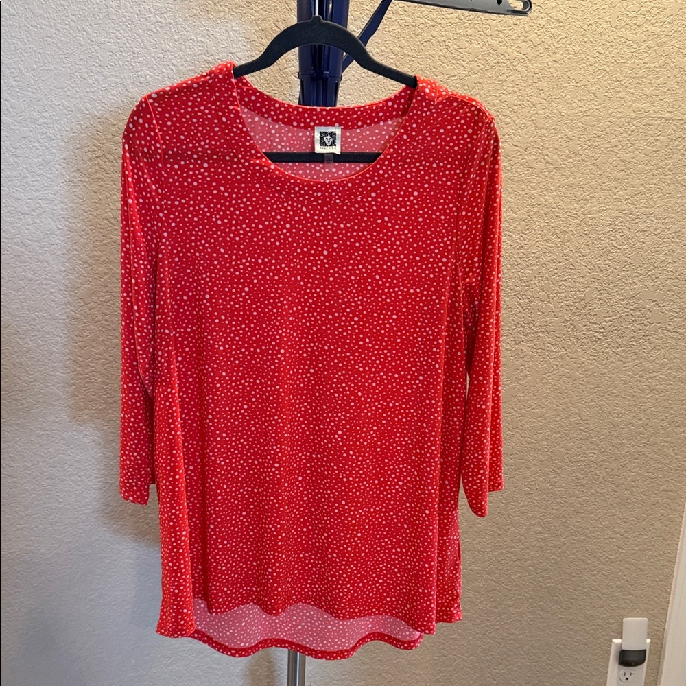 Anne Klein Redish Orange Polka Dot quarter length Sleeve Tee. Size Large